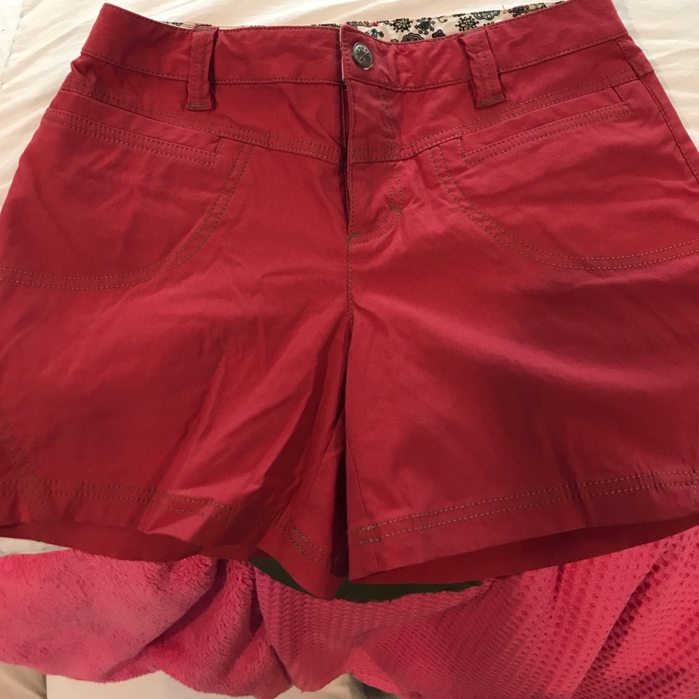 Athleta shorts sz4 cranberry red 5 in inseam
